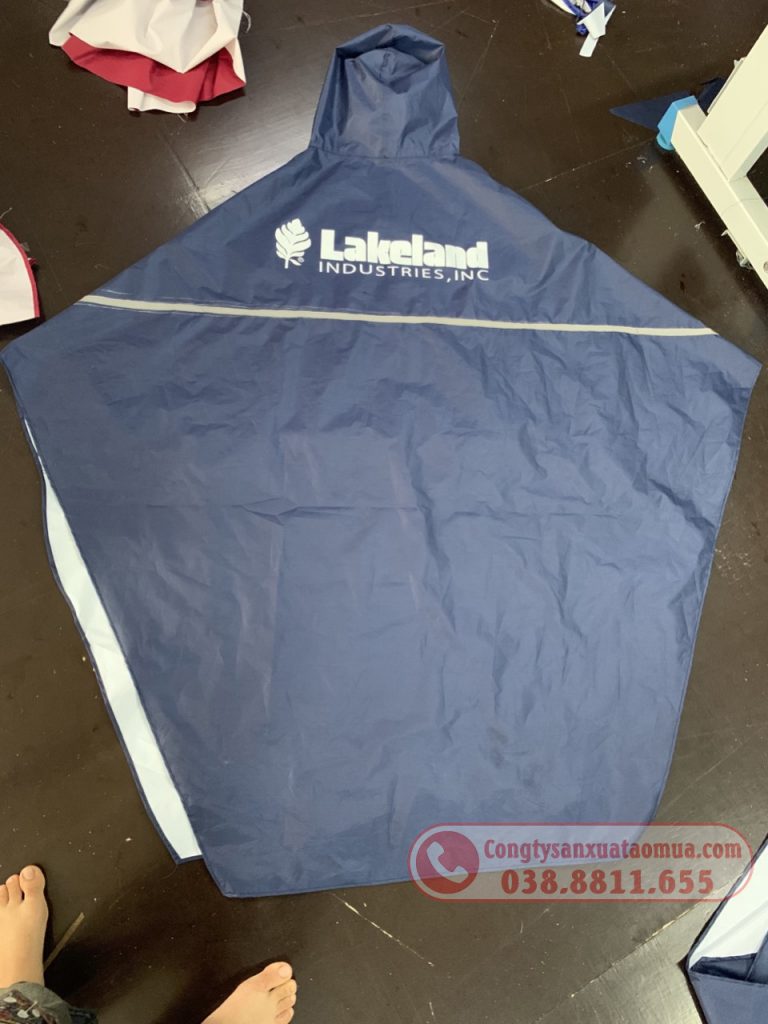 Sản xuất áo mưa quà tặng in logo khách hàng
